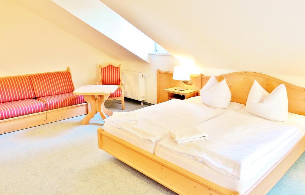 Hotel Alttolkewitzer Hof Dresde Exterior foto
